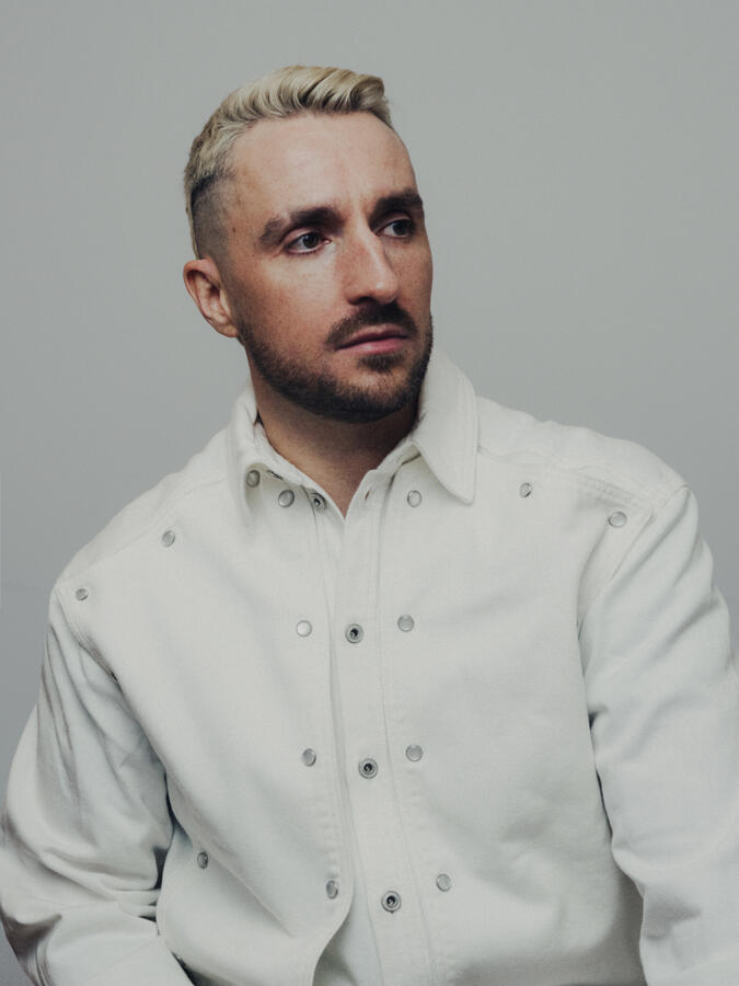 Andrew Moore by Agustín Farias 2022