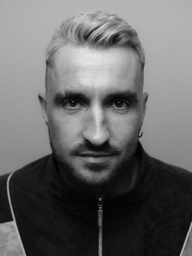 Andrew Moore by Agustín Farias 2022